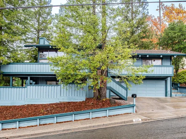 505 Sunnyvale Drive, Healdsburg, CA 95448