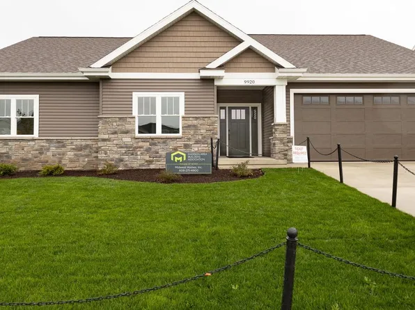 9920 Shining Willow Street, Middleton, WI 53562