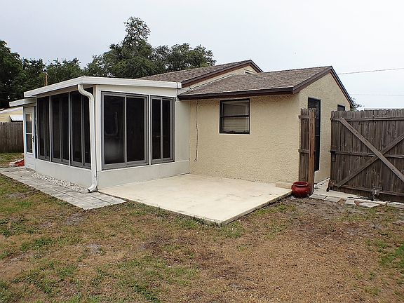 5th image of 1125 Tyrone Blvd N