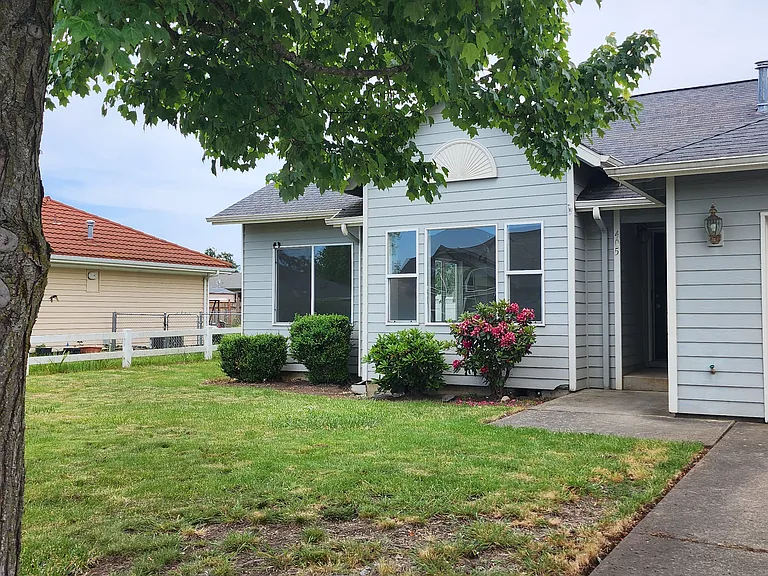 405 Cindy Ln — Photo 23