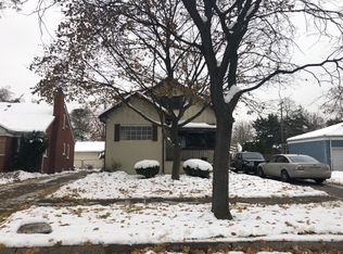 21145 Van Antwerp St, Harper Woods, MI 48225