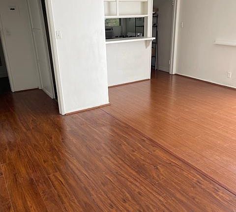 4th image of 655 N Lucerne Blvd