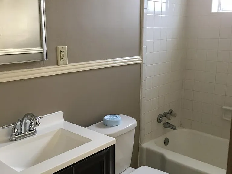 2403 Poincianna St SW — Photo 4