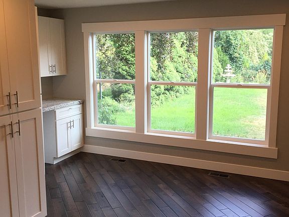 3rd image of 2208 E Panorama Dr