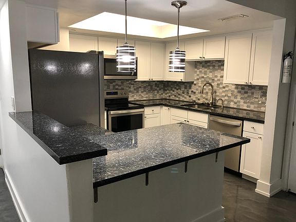 3rd image of 500 N St Unit 406