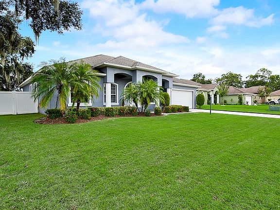 4th image of 1741 Oakwood Estates Dr