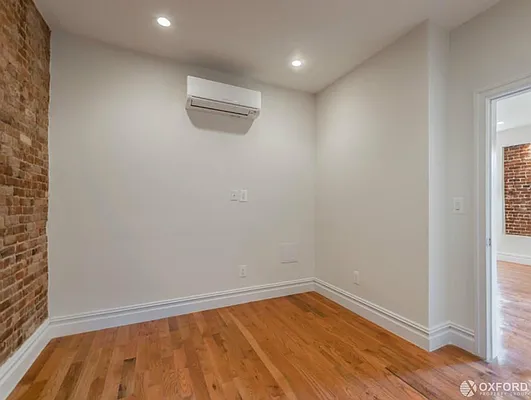 Rented by Oxford Property Group | media 22