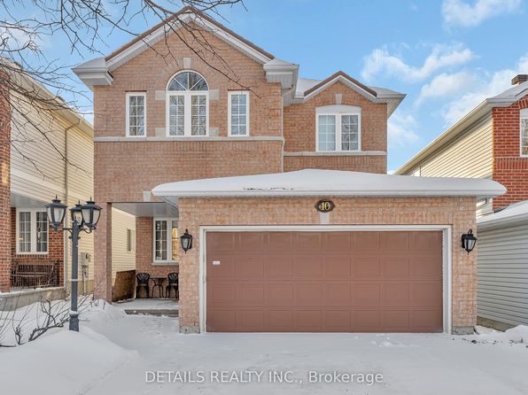 10 N Harrow Dr, Ottawa, ON K2J 4V6