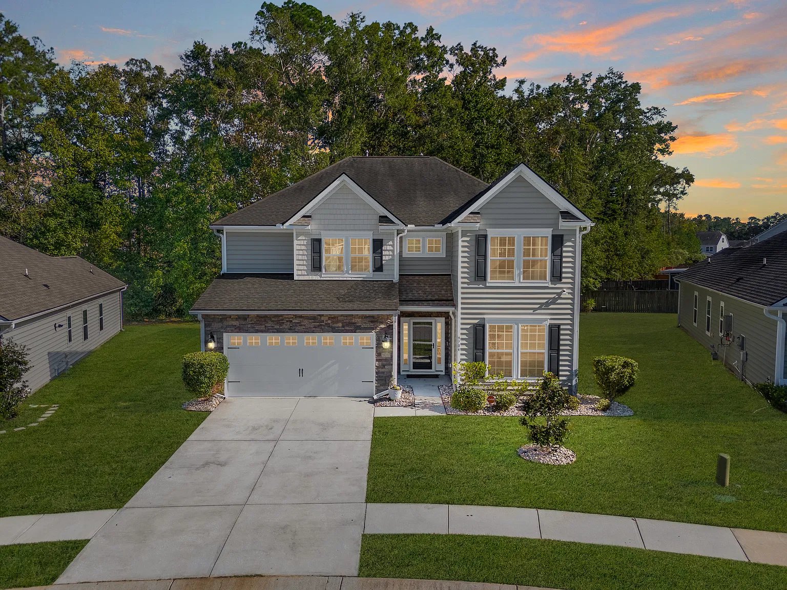9704 Table Mountain Ln — Photo 1