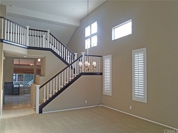 3rd image of 34 Sequoia Dr