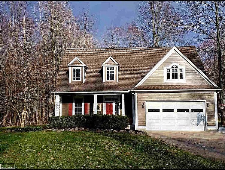 beautiful home on 3 acres