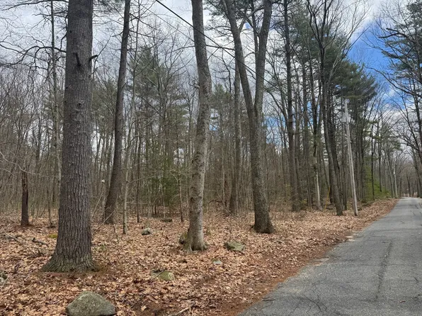 3 Murphy Rd, Barre, MA 01005
