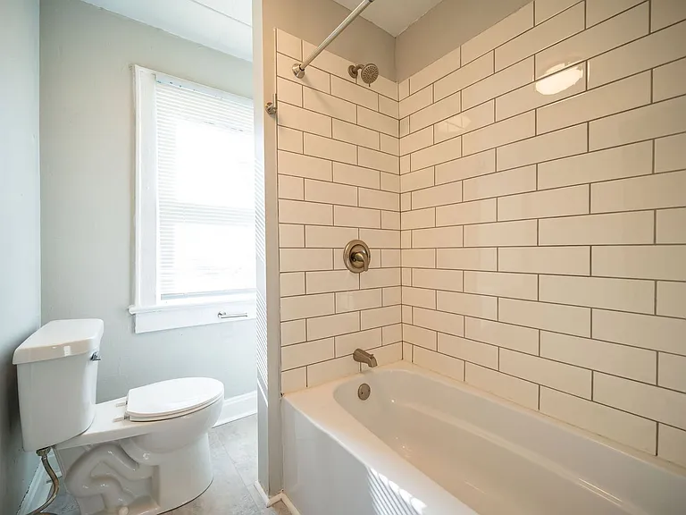 93 Wilber Ave — Photo 10