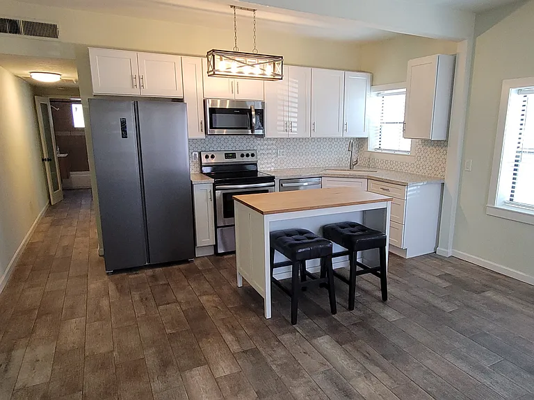 742 E McKinley St #B — Photo 8