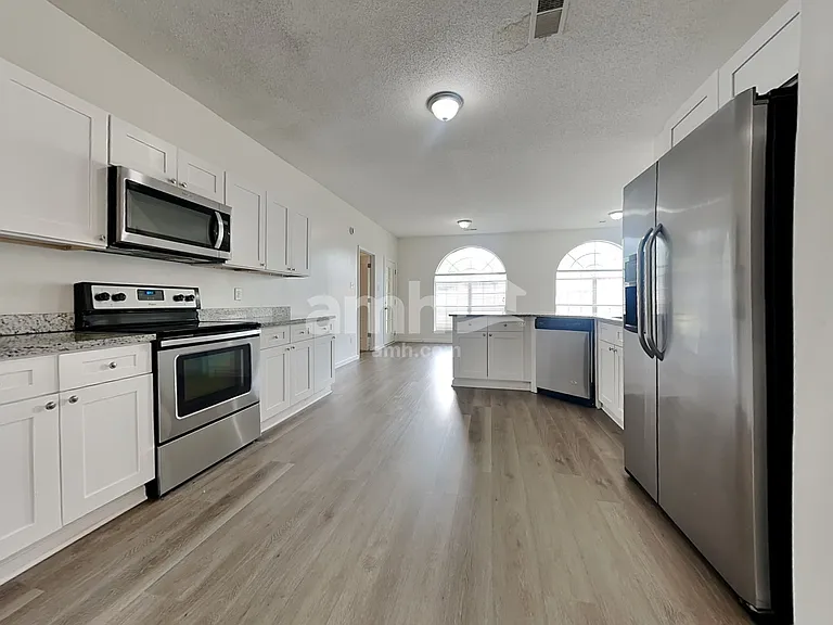 7138 Arcastle Loop W — Photo 3