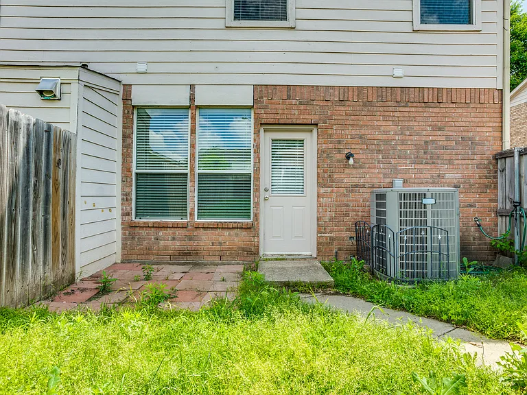 2609 Van Buren Dr #0 — Photo 25