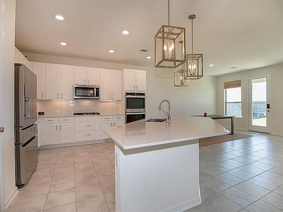 5th image of 3896 Littlebourne Ln