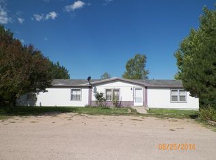 208 Wyoming Ave, Stratton, CO 80836