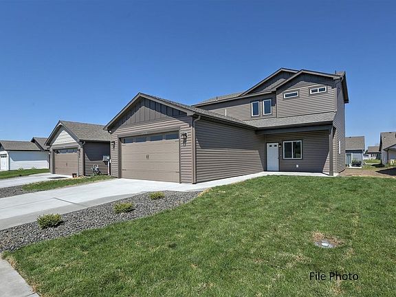 2nd image of 510 N Dartmouth Ln