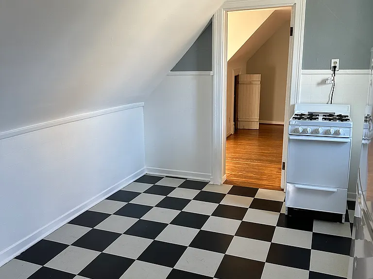 750 Elmwood Ave #3 — Photo 5