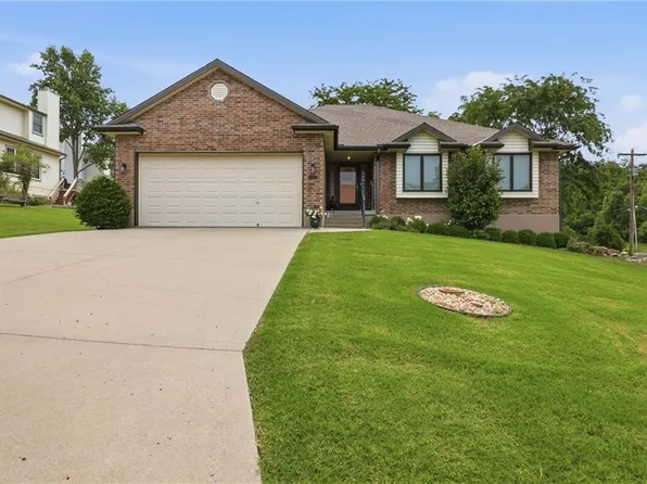3323 S Prescott Ave, Blue Springs, MO 64015