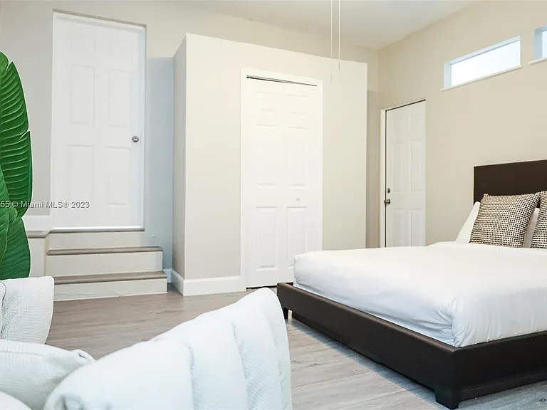 2761 SW 33rd Ave #1 — Photo 23
