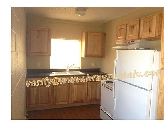 1321 Kennedy #1 kitchen watermarked