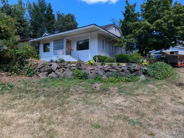 1808 Lake Ave S, Renton, WA 98055