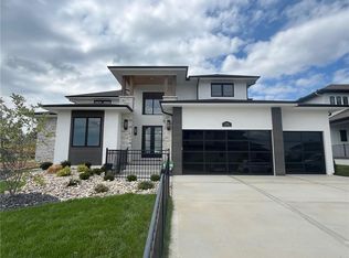 17016 Rosehill St, Overland Park, KS 66221