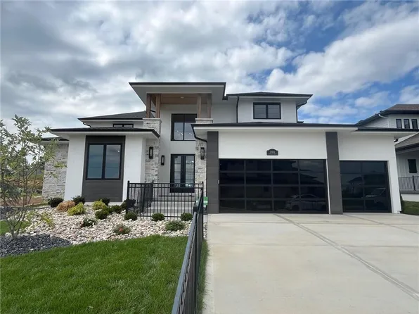 17016 Rosehill St, Overland Park, KS 66221
