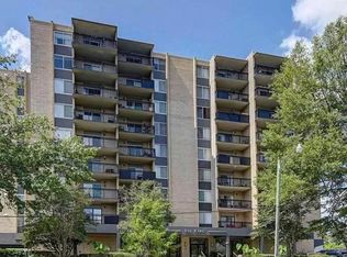 619 King St APT 402, Columbia, SC 29205