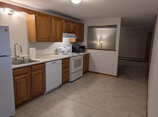 33 Garden Rd APT B4, Plaistow, NH 03865