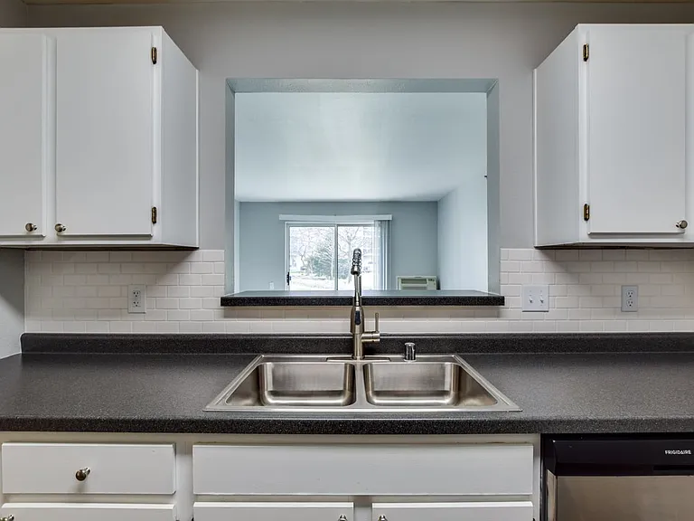 Rosewood Villas - Senior — Photo 11