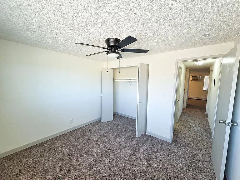 Sunstone Apartments — Photo 21