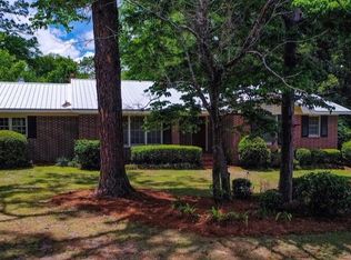1623 Windsor Dr, Waycross, GA 31501