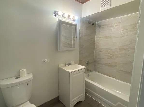 2300 Holiday Terrace, 2300 Holiday Ter APT C, Lansing, IL 60438