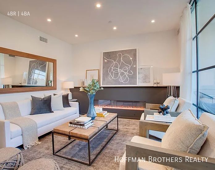 1st image of 1254 N Las Palmas Ave #7