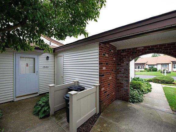 3rd image of 1505 Gotham Ct S