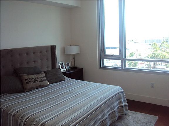 5th image of 111 N 12th St Unit 1610