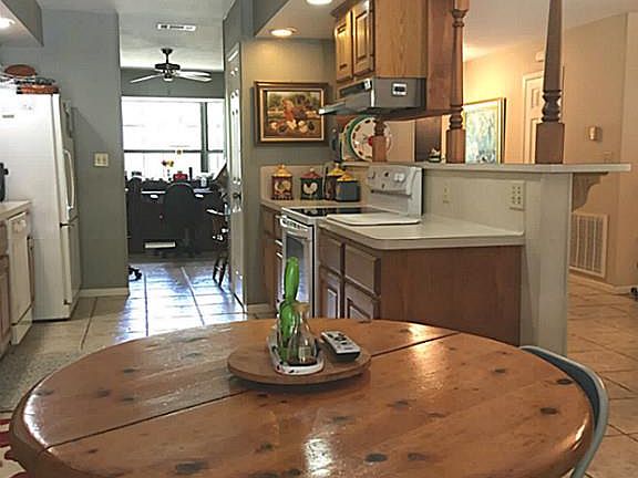 5th image of 130 Pinecrest Dr