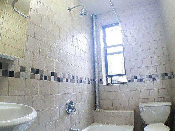 5th image of 379 Eastern Pkwy APT C4