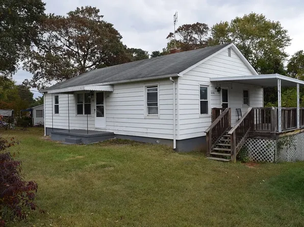 1161 30th St SW, Hickory, NC 28602
