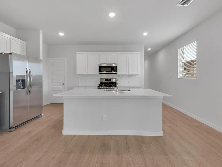 606 Green Grass Dr — Photo 8