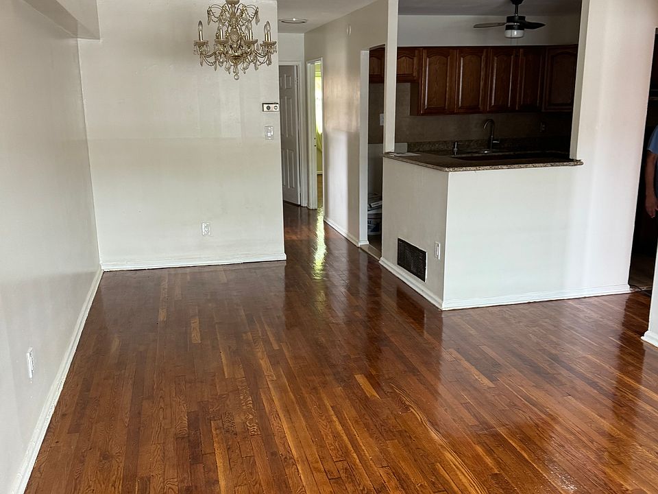 1st image of 1161 E 105th St #1