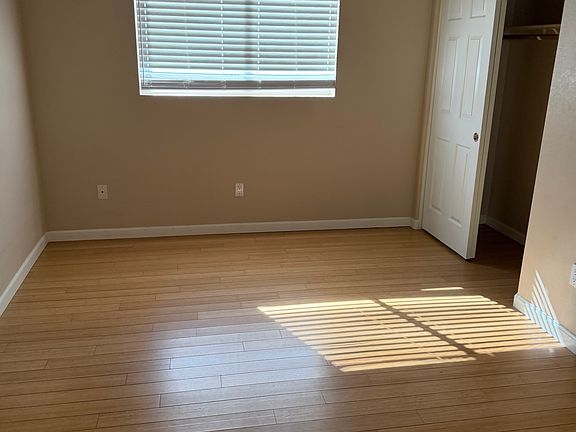 4th image of 1288 E Linda Ln