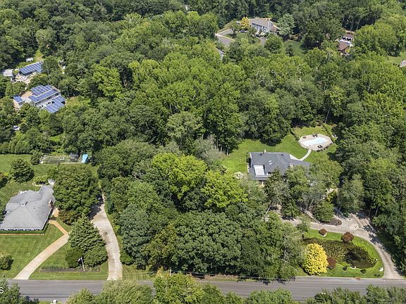 4th image of 1640 Martin Road