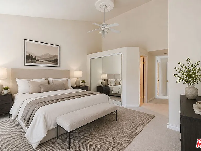 17241 Palisades Cir — Photo 13
