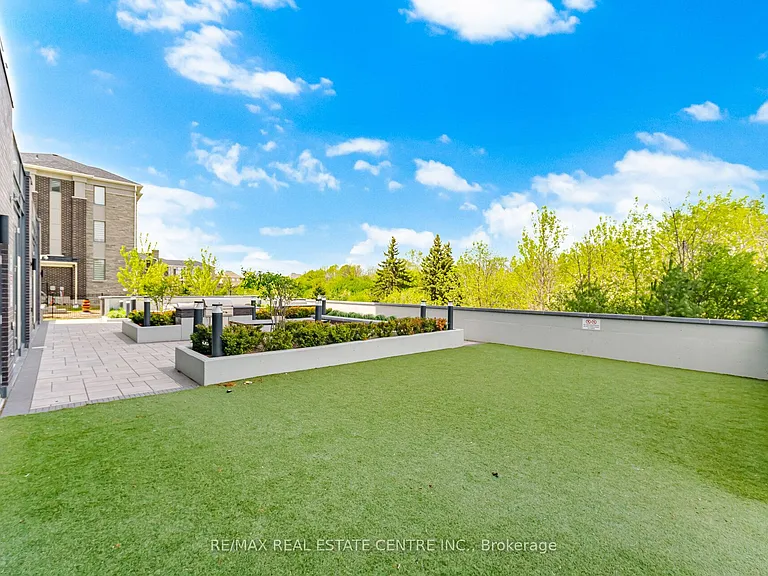 225 Veterans Dr #607 — Photo 33