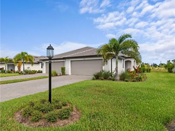 19512 Hinkley DR, ESTERO, FL 33928