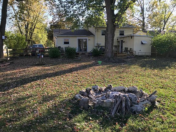 2nd image of 132 Deerfield Pl